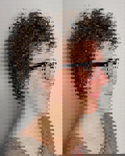 Kędzierzawy i Pofalowany Pixie z Figlarną Objętością Kędzierzawy i Pofalowany Pixie z Figlarną Objętością